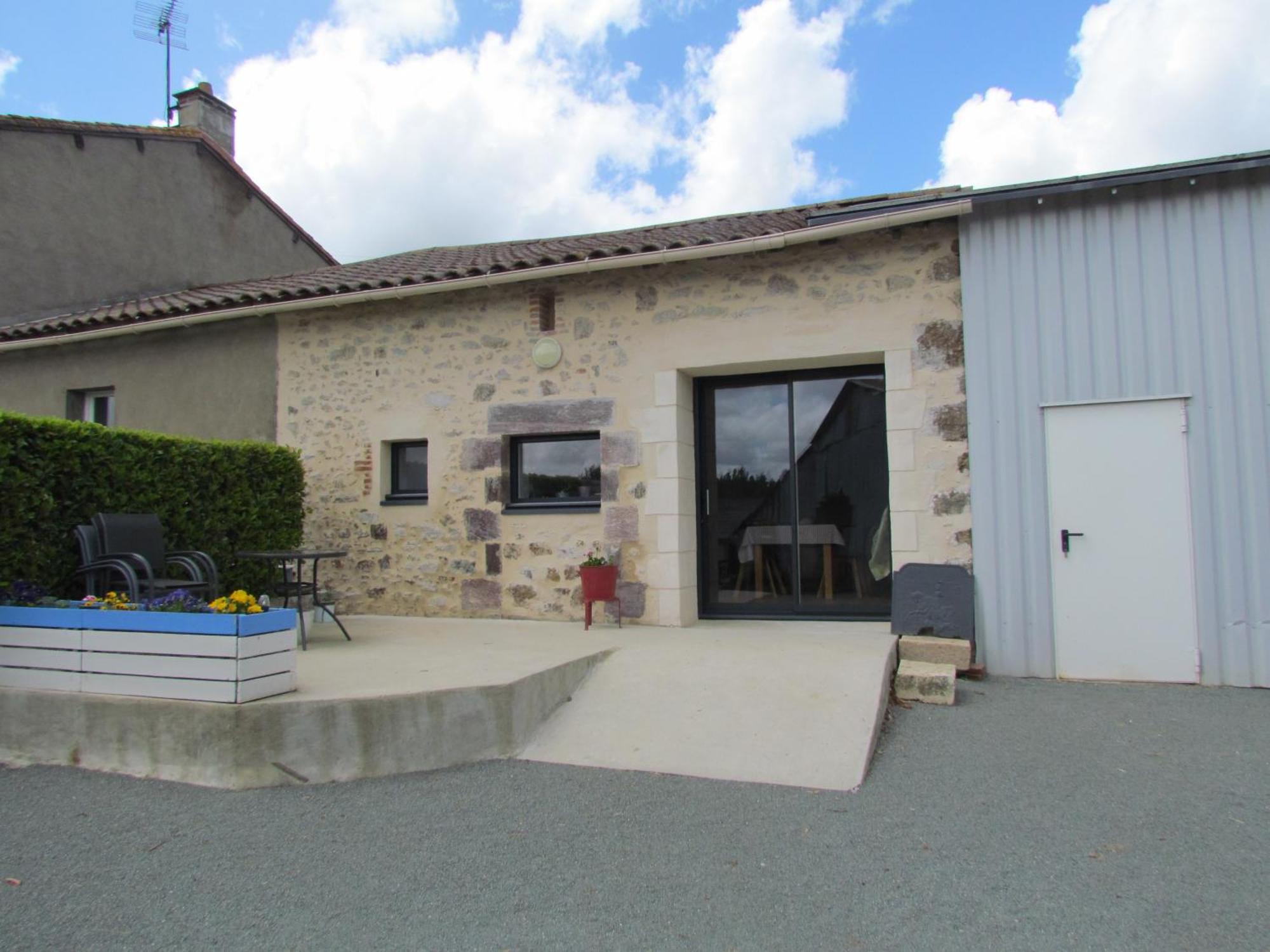 Gite La Petite Maison Montournais エクステリア 写真